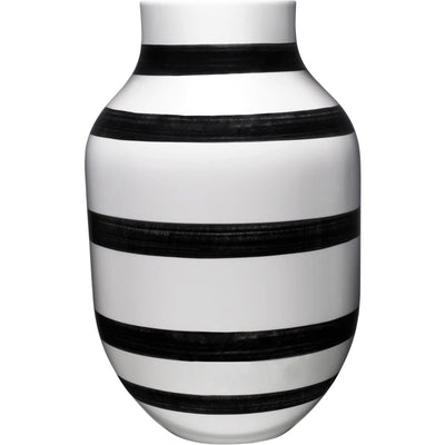 Se Kähler Omaggio vase sort 30,5 cm. ✔ Stort online udvalg i Kähler ✔ Hurtig levering: 1 - 2 Hverdage samt billig fragt - Varenummer: KTO-690182 og barcode / Ean: '5703779015248 på lager - Udsalg på Vase Spar op til 66% - Over 1334 design brands på udsalg