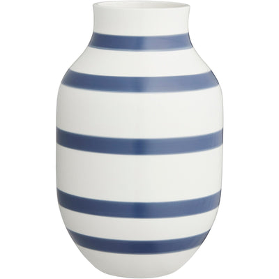 Se Kähler Omaggio vase blå 30,5 cm. ✔ Stort online udvalg i Kähler ✔ Hurtig levering: 1 - 2 Hverdage samt billig fragt - Varenummer: KTO-691762 og barcode / Ean: '5703779172828 på lager - Udsalg på Vase Spar op til 63% - Over 1334 design brands på udsalg