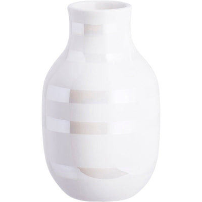 Se Kähler Omaggio vase perlemor 12,5 cm. ✔ Stort online udvalg i Kähler ✔ Hurtig levering: 1 - 2 Hverdage samt billig fragt - Varenummer: KTO-691780 og barcode / Ean: '5703779160528 på lager - Udsalg på Vase Spar op til 62% - Over 1334 design brands på udsalg