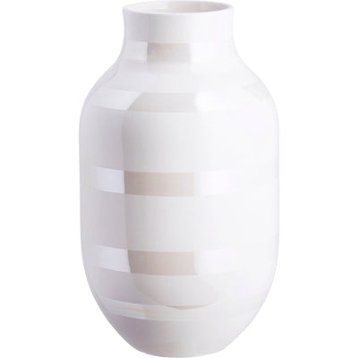 Se Kähler Omaggio vase perlemor 30,5 cm. ✔ Stort online udvalg i Kähler ✔ Hurtig levering: 1 - 2 Hverdage samt billig fragt - Varenummer: KTO-691782 og barcode / Ean: '5703779160504 på lager - Udsalg på Vase Spar op til 59% - Over 1334 design brands på udsalg