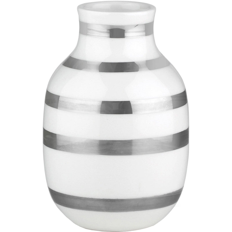 Se Kähler Omaggio vase sølv 12,5 cm. ✔ Stort online udvalg i Kähler ✔ Hurtig levering: 1 - 2 Hverdage samt billig fragt - Varenummer: KTO-691790 og barcode / Ean: &