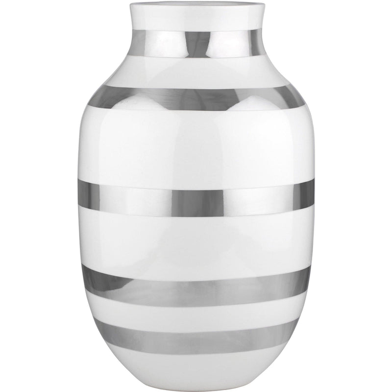 Se Kähler Omaggio vase sølv 30,5 cm. ✔ Stort online udvalg i Kähler ✔ Hurtig levering: 1 - 2 Hverdage samt billig fragt - Varenummer: KTO-691792 og barcode / Ean: &