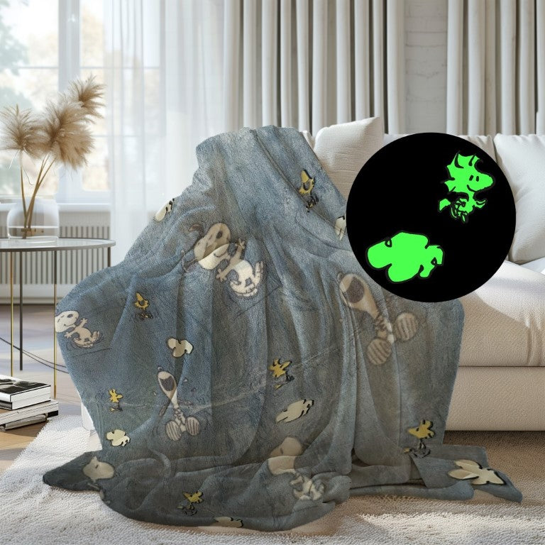 Se KANGURU Radiserne Glow-In-Dark Plaid / Tæppe 130 x 150 cm ✔ Kæmpe udvalg i KANGURU - Køb online på udsalg og tilbud lige nu ✔ Lav fragtpris og hurtig levering - Varenummer: MMAction-2131327 og 8006843013278 på lager - Udsalg på Plaider / Ponchoer Få op til 67% i rabat - Over 1.798 mærker samlet på udsalg