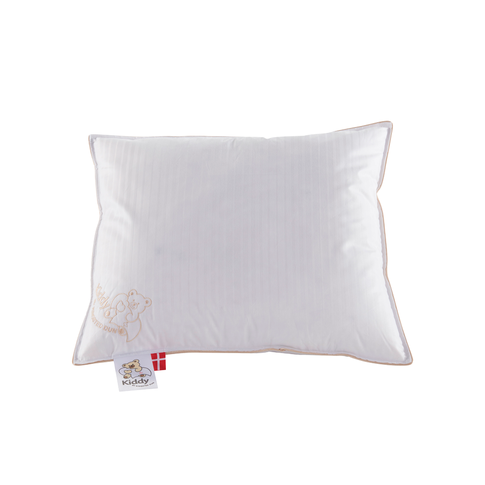 Se Ringsted Dun KIDDY ROYAL Gås juniorpude 40x45 cm ❤ Kæmpe udvalg i Ringsted Dun - Køb online på udsalg og tilbud lige nu ❤ Meget billig fragt og hurtig levering - Varenummer: HomeFeeling-3512 og barcode / Ean: 5703329666647 på lager - Udsalg på Hovedpuder - Baby- og junior - Ringsted Dun børn - Alle hovedpuder - Alt til baby og junior - Junior hovedpude - Gaveidé til børn Store besparelser – op til 67% - Et af Danmarks største udvalg – 2.739+ brands