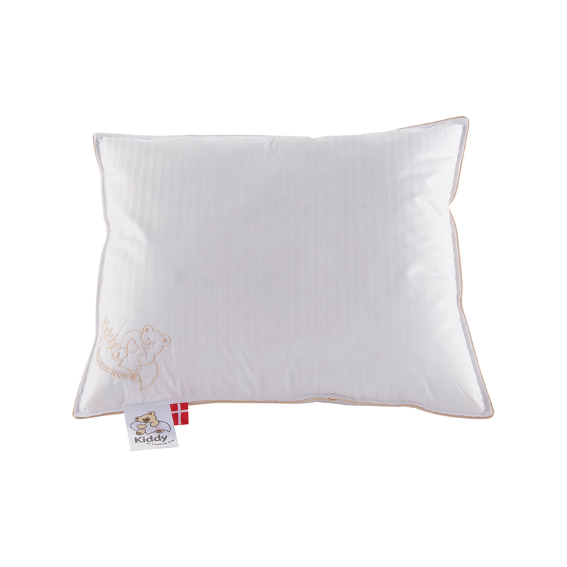 Se tilbud på KIDDY ROYAL Moskus juniorpude 40x45 cm! Billigt udsalg på Ringsted Dun. Hurtig levering, 1-2 hverdage. Varenummer: HOMFEE-3543. Spar op til 58%.
