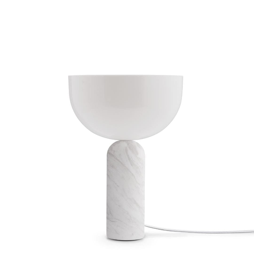 New Works Kizu bordlampe small i hvid marmor