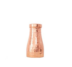 Se Kobber Luxury Karafel Hamret 1000 ml 1 stk. ✔ Kæmpe udvalg i Bolig Magasin - Køb online på udsalg og tilbud lige nu ✔ Billig fragt og hurtig levering - Varenummer: Helsegrossisten-54309 og 4260563290690 på lager - Udsalg på Hus & Fritid > > Spar stort – op til 71% - Over 2.739 kendte mærker på stort udsalg