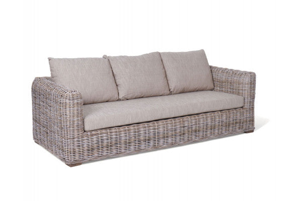 Se Kubu Sofa - Naturrattan - 3 pers. ❤ Meget billig fragt og hurtig levering - Varenummer: Havemøbelland-DK2211 - Udsalg på INDEMØBLER - Kurve og kurvemøbler Op til 63% rabat - Over 1.329 brands på online udsalg