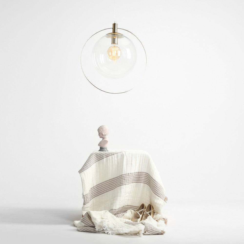 Se Magic - Loftlampe i guldfarvet metal og klart glas ❤ Kæmpe udvalg i 3-nordic - Køb online på udsalg og tilbud lige nu ❤ Billig fragt • Hurtig levering - Varenummer: 3-nordic-3251 og barcode / Ean: på lager - Udsalg på Lamper - Loftlamper - pendler - Pendler med 1 skærm Spar stort – op til 59% - 2.739+ brands samlet til lave priser