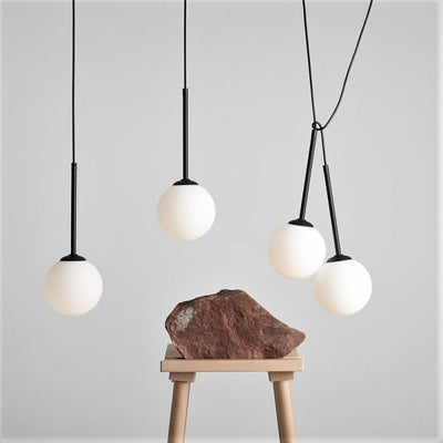 Se tilbud på Stick loftlampe i sort metal og glas med 4 ø 14 cm kupler. Billigt udsalg! Hurtig levering (1-2 hverdage) og billig fragt. Varenummer: 3NDC-3327. Spar op til 67%.