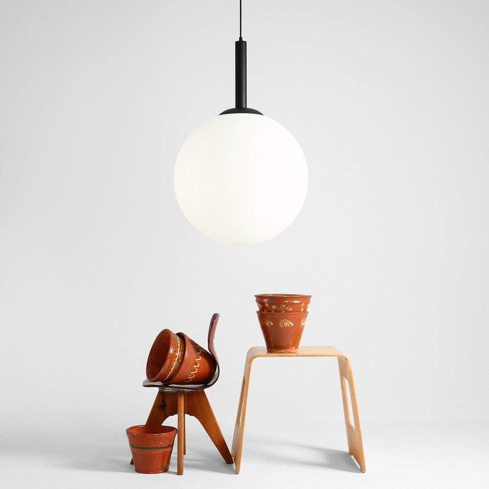 Se Stick - Loftlampe i sort og glas, ø 50 cm. kuppel ❤ Kæmpe udvalg i 3-nordic - Køb online på udsalg og tilbud lige nu ❤ Meget billig fragt og hurtig levering - Varenummer: 3-nordic-3323 og barcode / Ean: på lager - Udsalg på Lamper - Loftlamper - pendler - Pendler med 1 skærm Få op til 63% i rabat - Find over 1.798 brands på udsalg