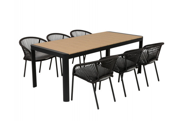 Se Lohals Nora Havemøbelsæt - 95 x 205/275 cm ❤ Super billig fragt og lynhurtig levering - Varenummer: Havemøbelland-DK4736 - Udsalg på HAVEMØBELSÆT - Vedligeholdelsesfrie havemøbelsæt Få op til 69% i rabat - Find over 1.798 brands på udsalg