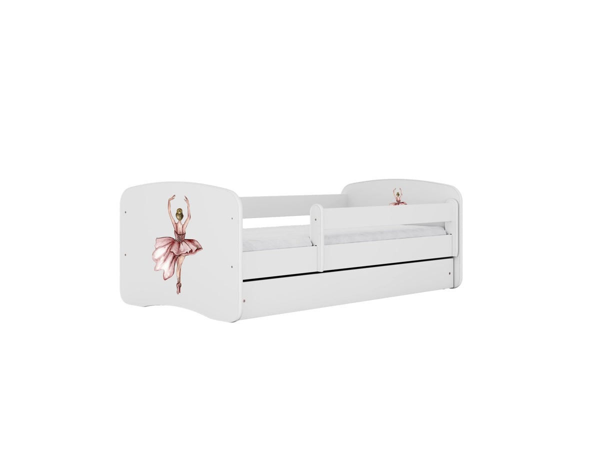 Se KOCOT KIDS Seng babydreams white dancer uden skuffe med madras 160/80 ❤ Kæmpe udvalg i Kocot Kids - Køb online på udsalg og tilbud lige nu ❤ Billig fragt og hurtig levering - Varenummer: Boboonline-112156 og barcode / Ean: 5903282066335 på lager - Udsalg på Børn,Børnemøbler,Børnesenge,Juniorsenge,
Børn,
Børnemøbler,
Børnesenge,
Pigesenge,
Bø Store besparelser – op til 67% - Udsalg på mere end 2.281 populære mærker