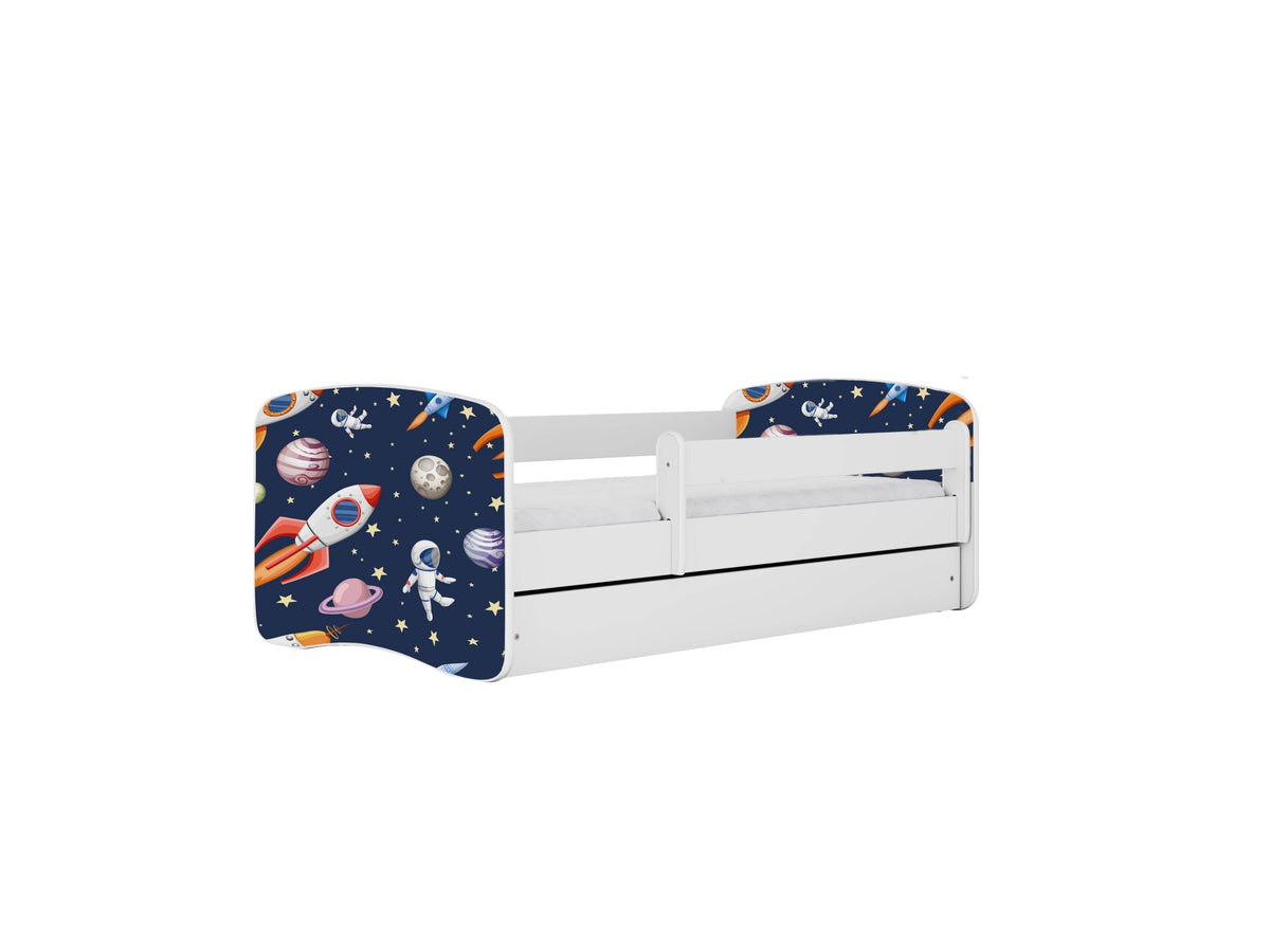 Se KOCOT KIDS Seng babydreams white cosmos uden skuffe med madras 160/80 ❤ Kæmpe udvalg i Kocot Kids - Køb online på udsalg og tilbud lige nu ❤ Meget billig fragt og hurtig levering: 1 - 2 hverdage - Varenummer: Boboonline-112252 og barcode / Ean: 5903282063693 på lager - Udsalg på Børn,Børnemøbler,Børnesenge,Juniorsenge,
Børn,
Børnemøbler,
Børnesenge,
Senge til drenge, Spar op til 51% - Over 785 kendte brands på udsalg