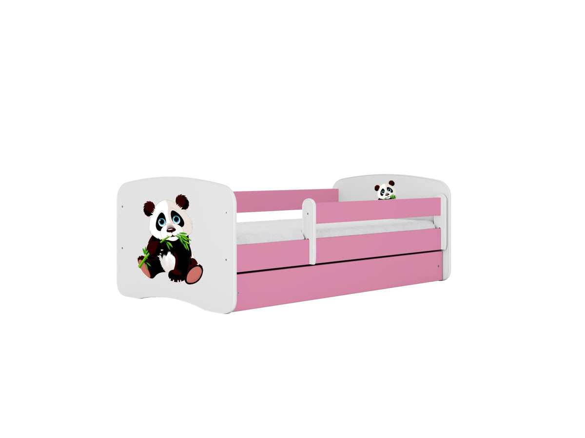 Se KOCOT KIDS Seng babydreams pink panda 2 med skuffe og madras 180/80 ❤ Kæmpe udvalg i Kocot Kids - Køb online på udsalg og tilbud lige nu ❤ Billig fragt • Hurtig levering - Varenummer: Boboonline-112051 og barcode / Ean: 5903282075368 på lager - Udsalg på Børn,Børnemøbler,Børnesenge,Juniorsenge,
Børn,
Børnemøbler,
Børnesenge,
Børnesenge med skuffer, Få op til 63% i rabat - Shop udsalg fra mere end 1.798 mærker