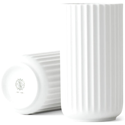 Se Lyngby Porcelæn Lyngbyvasen 15 cm., porcelæn - hvid ✔ Stort online udvalg i Lyngby Porcelæn ✔ Hurtig levering: 1 - 2 Hverdage samt billig fragt - Varenummer: KTO-200775 og barcode / Ean: '5711507210032 på lager - Udsalg på Vase Spar op til 63% - Over 1334 design brands på udsalg