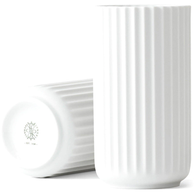 Se Lyngby Porcelæn Lyngbyvasen 15 cm., porcelæn - hvid ✔ Stort online udvalg i Lyngby Porcelæn ✔ Hurtig levering: 1 - 2 Hverdage samt billig fragt - Varenummer: KTO-200775 og barcode / Ean: &
