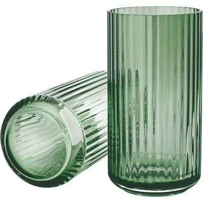 Se Lyngby Porcelæn Lyngbyvasen 20 cm., glas - copenhagen green ✔ Stort online udvalg i Lyngby Porcelæn ✔ Hurtig levering: 1 - 2 Hverdage samt billig fragt - Varenummer: KTO-201041 og barcode / Ean: '5711507224121 på lager - Udsalg på Vase Spar op til 61% - Over 1334 design brands på udsalg