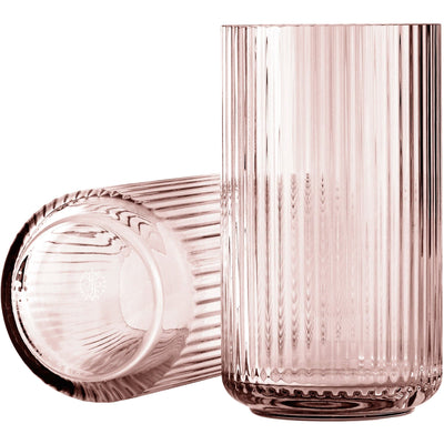 Se Lyngby Porcelæn Lyngbyvasen 25 cm., glas - burgundy ✔ Stort online udvalg i Lyngby Porcelæn ✔ Hurtig levering: 1 - 2 Hverdage samt billig fragt - Varenummer: KTO-201069 og barcode / Ean: '5711507224206 på lager - Udsalg på Vase Spar op til 56% - Over 1334 design brands på udsalg