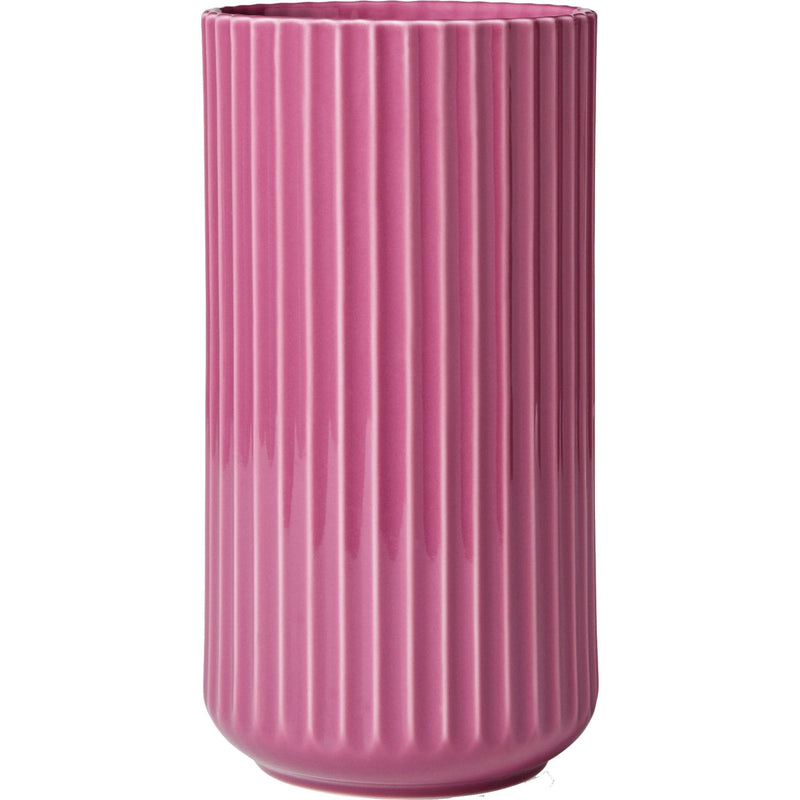 Se Lyngby Porcelæn Lyngby vase 20,5 cm, lilla ✔ Kæmpe udvalg i Lyngby Porcelæn ✔ Meget billig fragt og hurtig levering: 1 - 2 hverdage - Varenummer: KTO-200734 og barcode / Ean: &