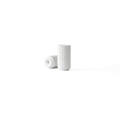 Se Lyngby Porcelæn - Lyngby Vase H10.5 hvid porcelæn ✔ Kæmpe udvalg i Lyngby Porcelæn ✔ Hurtig levering: 1 - 2 Hverdage samt billig fragt - Varenummer: RKTK-LYP200768 og barcode / Ean: '5711507210070 på lager - Udsalg på Spar op til 59% - Over 1354 design mærker på udsalg