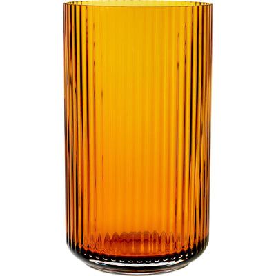 Se Lyngby Porcelæn Lyngbyvasen 31 cm., glas - amber ✔ Kæmpe udvalg i Lyngby Porcelæn ✔ Meget billig fragt og hurtig levering: 1 - 2 hverdage - Varenummer: KTO-200564 og barcode / Ean: '5711507005645 på lager - Udsalg på Vase Spar op til 53% - Over 1354 design mærker på udsalg