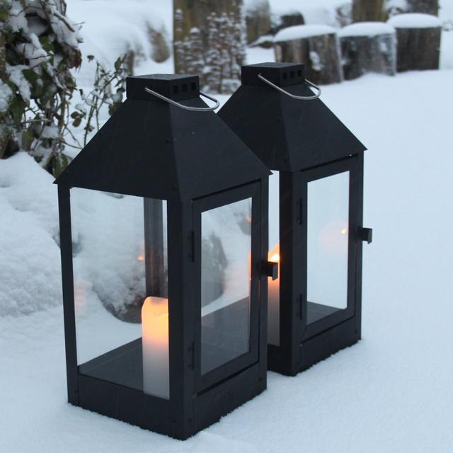 Se Marco - Lanterne, 5 farver, 19 x 19 x 42,5 cm Galvaniseret - Sort ❤ Kæmpe udvalg i 3-nordic - Køb online på udsalg og tilbud lige nu ❤ Billig fragt og hurtig levering - Varenummer: 3-nordic-2389-4385 og barcode / Ean: på lager - Udsalg på Haven - Lys, liv og opbevaring Store besparelser – op til 67% - Udsalg på mere end 2.281 populære mærker