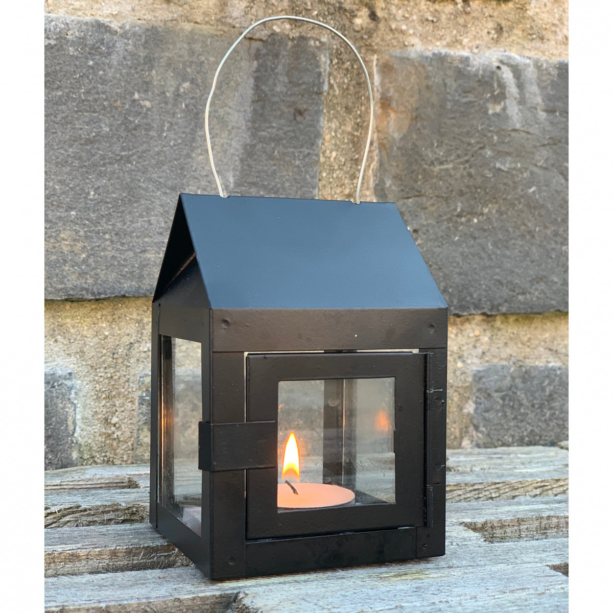 Se Marco -Mini lanterne til fyrfadslys, 5 farver Galvaniseret - Sort ❤ Kæmpe udvalg i 3-nordic - Køb online på udsalg og tilbud lige nu ❤ Super billig fragt og lynhurtig levering - Varenummer: 3-nordic-2393-4405 og barcode / Ean: på lager - Udsalg på Haven - Lys, liv og opbevaring Store besparelser – op til 71% - Et af Danmarks største udvalg – 2.739+ brands