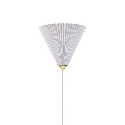 Se Globen Lighting Matisse væglampe hvid/messing ✔ Kæmpe udvalg i Globen Lighting ✔ Hurtig levering: 1 - 2 Hverdage samt billig fragt - Varenummer: KTT-526396-01 og barcode / Ean: '7319437302636 på lager - Udsalg på Belysning - Lamper - Væglamper Spar op til 57% - Over 1112 kendte brands på udsalg