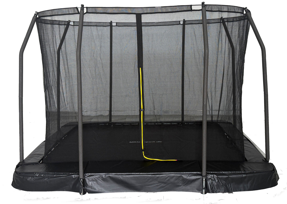 Se MCU-Sport NedGravet / Inground Trampolin 213 x 153 cm + Sikkerhedsnet ✔ Kæmpe udvalg i MCU-Sport - Køb online på udsalg og tilbud lige nu ✔ Meget billig fragt og hurtig levering - Varenummer: MMAction-137902 og 5712548137906 på lager - Udsalg på Have Trampoliner Få op til 67% i rabat - Shop blandt over 2.739 mærker