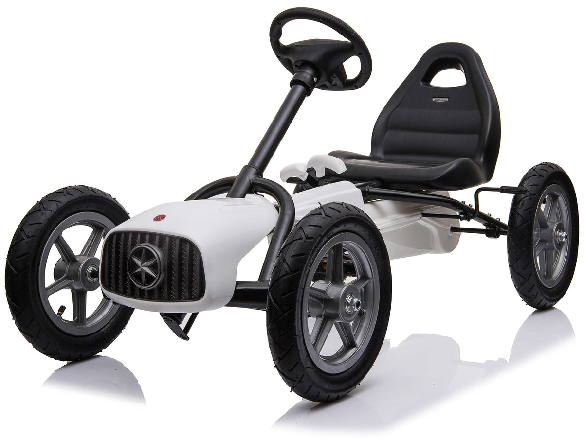 Se MegaLeg Pedal AIR Gokart 1903 til børn, Hvid ✔ Kæmpe udvalg i MegaLeg - Køb online på udsalg og tilbud lige nu ✔ Billig fragt og hurtig levering - Varenummer: MMAction-28052 og 5712548280527 på lager - Udsalg på Gokarts med Pedaler Store besparelser – op til 71% - Store besparelser på over 2.281 mærker