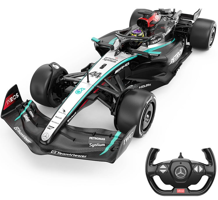 Se Mercedes-AMG F1 W15 E Performance Fjernstyret Bil 1:12 ✔ Kæmpe udvalg i Rastar - Køb online på udsalg og tilbud lige nu ✔ Billig fragt og hurtig levering - Varenummer: MMAction-20810250 og 6930751324749 på lager - Udsalg på Fjernstyret Biler, Større Spar stort – op til 53% - Over 2.739 mærker med kæmpe udsalg