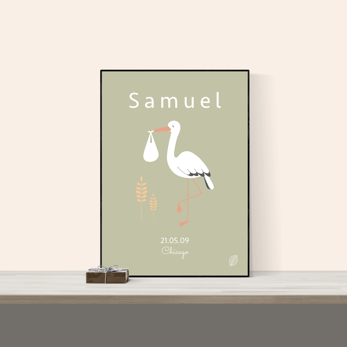 Personlig plakat med stork i oliven, 50 x 70 cm indrammet i ramme Natur Eg