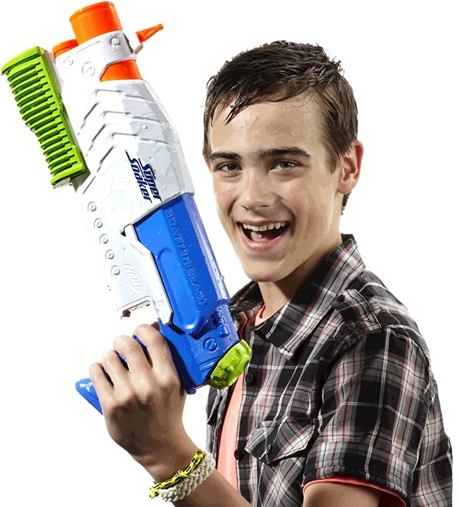 Se Nerf Super Soaker Scatter Blast Vandpistol ✔ Kæmpe udvalg i Nerf - Køb online på udsalg og tilbud lige nu ✔ Meget billig fragt og hurtig levering - Varenummer: MMAction-197127 og 5010993497485 på lager - Udsalg på Vandpistoler og geværer Spar helt op til 73% - Over 739 kendte mærker på udsalg