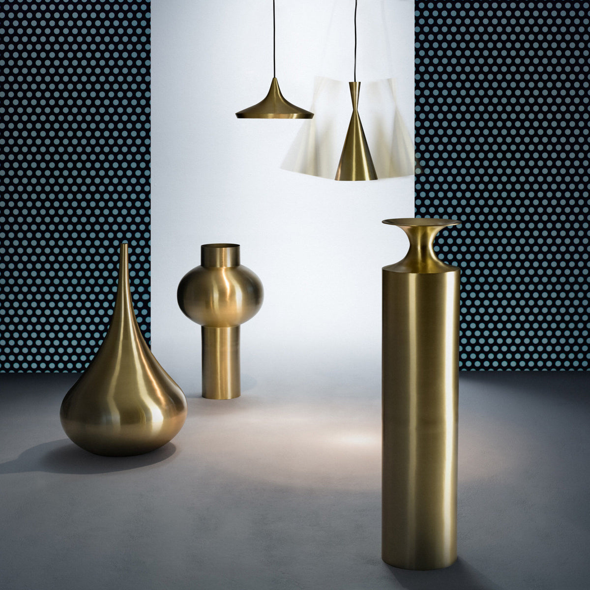 Tom Dixon Beat høj gulvvase i skinnende messing