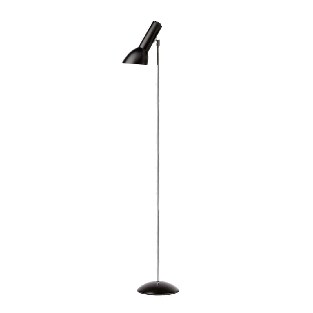 Mat sort Oblique gulvlampe fra CPH Lighting med asymmetrisk skærm