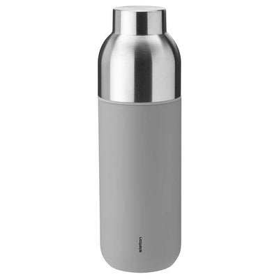 Se Stelton - Keep Warm termoflaske, 0,75 L, light grey ✔ Kæmpe udvalg i Stelton ✔ Hurtig levering: 1 - 2 Hverdage samt billig fragt - Varenummer: RKTK-ST-366-1 og barcode / Ean: '5709846029668 på lager - Udsalg på Spar op til 55% - Over 1312 kendte brands på udsalg