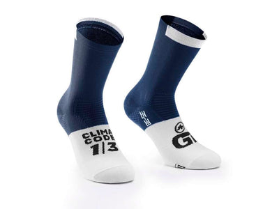 Se Assos GT C2 - Cykelstrømper - Stone Blue - Str. I ✔ Kæmpe udvalg i Assos ✔ Meget billig fragt og hurtig levering: 1 - 2 hverdage - Varenummer: CKP-2220000248099 og barcode / Ean: '2220000248099 på lager - Udsalg på Cykelstrømper Spar op til 61% - Over 1160 kendte mærker på udsalg