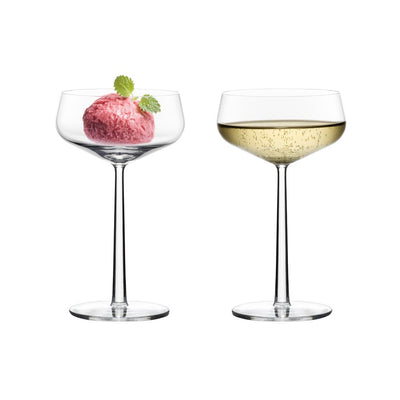 Se Iittala Essence cocktailglas 2 stk 31 cl ✔ Kæmpe udvalg i Iittala ✔ Hurtig levering: 1 - 2 Hverdage samt billig fragt - Varenummer: KTT-12560-01 og barcode / Ean: '6428501120623 på lager - Udsalg på Servering - Glas - Cocktailglas Spar op til 54% - Over 1334 design mærker på udsalg