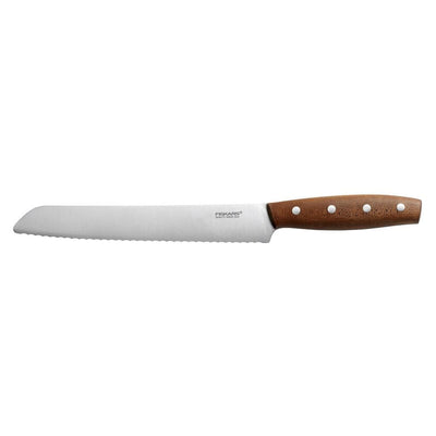 Se Fiskars Norr kniv brødkniv ✔ Kæmpe udvalg i Fiskars ✔ Hurtig levering: 1 - 2 Hverdage samt billig fragt - Varenummer: NDN-24322-01 og barcode / Ean: '6424002002499 på lager - Udsalg på Home & Garden - Kitchen & Dining - Kitchen Tools & Utensils - Kitchen Knives Spar op til 63% - Over 1300 kendte brands på udsalg