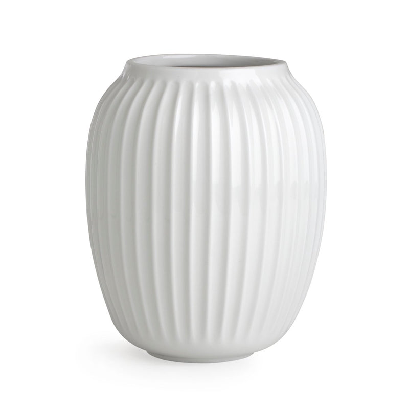 Se Kähler Hammershøi vase mellem hvid ✔ Kæmpe udvalg i Kähler ✔ Hurtig levering: 1 - 2 Hverdage samt billig fragt - Varenummer: KTT-25140-01 og barcode / Ean: &