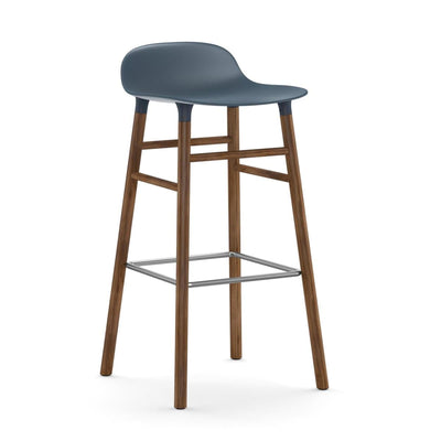 Se Normann Copenhagen Form Chair barstol valnøddeben blå ✔ Kæmpe udvalg i Normann Copenhagen ✔ Hurtig levering: 1 - 2 Hverdage samt billig fragt - Varenummer: NDN-27594-04 og barcode / Ean: '5712396002593 på lager - Udsalg på Furniture - Chairs - Table & Bar Stools Spar op til 52% - Over 1150 kendte brands på udsalg
