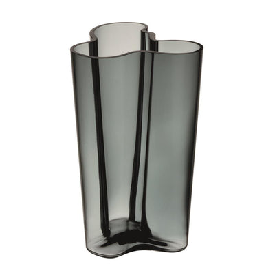 Se Iittala Alvar Aalto vase mørkegrå 251 mm ✔ Kæmpe udvalg i Iittala ✔ Hurtig levering: 1 - 2 Hverdage samt billig fragt - Varenummer: KTT-27648-04 og barcode / Ean: '6411923657051 på lager - Udsalg på Indretning - Dekoration - Vaser Spar op til 65% - Over 1354 kendte brands på udsalg