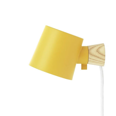 Se Normann Copenhagen Rise væglampe gul ✔ Kæmpe udvalg i Normann Copenhagen ✔ Hurtig levering: 1 - 2 Hverdage samt billig fragt - Varenummer: NDN-28254-05 og barcode / Ean: '5712396012639 på lager - Udsalg på Home & Garden - Lighting - Lighting Fixtures - Wall Light Fixtures Spar op til 66% - Over 1112 kendte brands på udsalg
