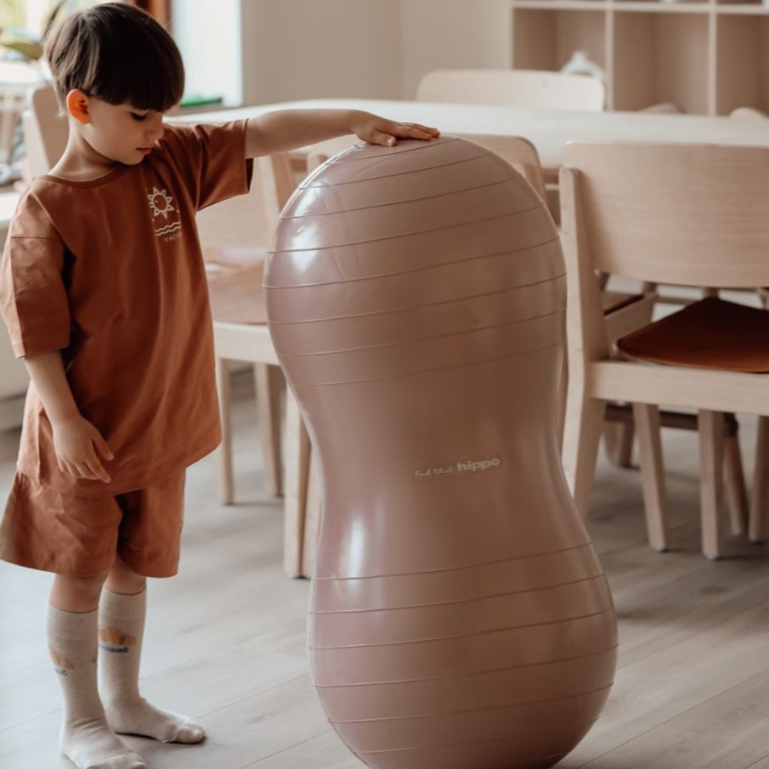 Stor rosa peanut-balancebold i farven Tuscany fra Find that Hippo