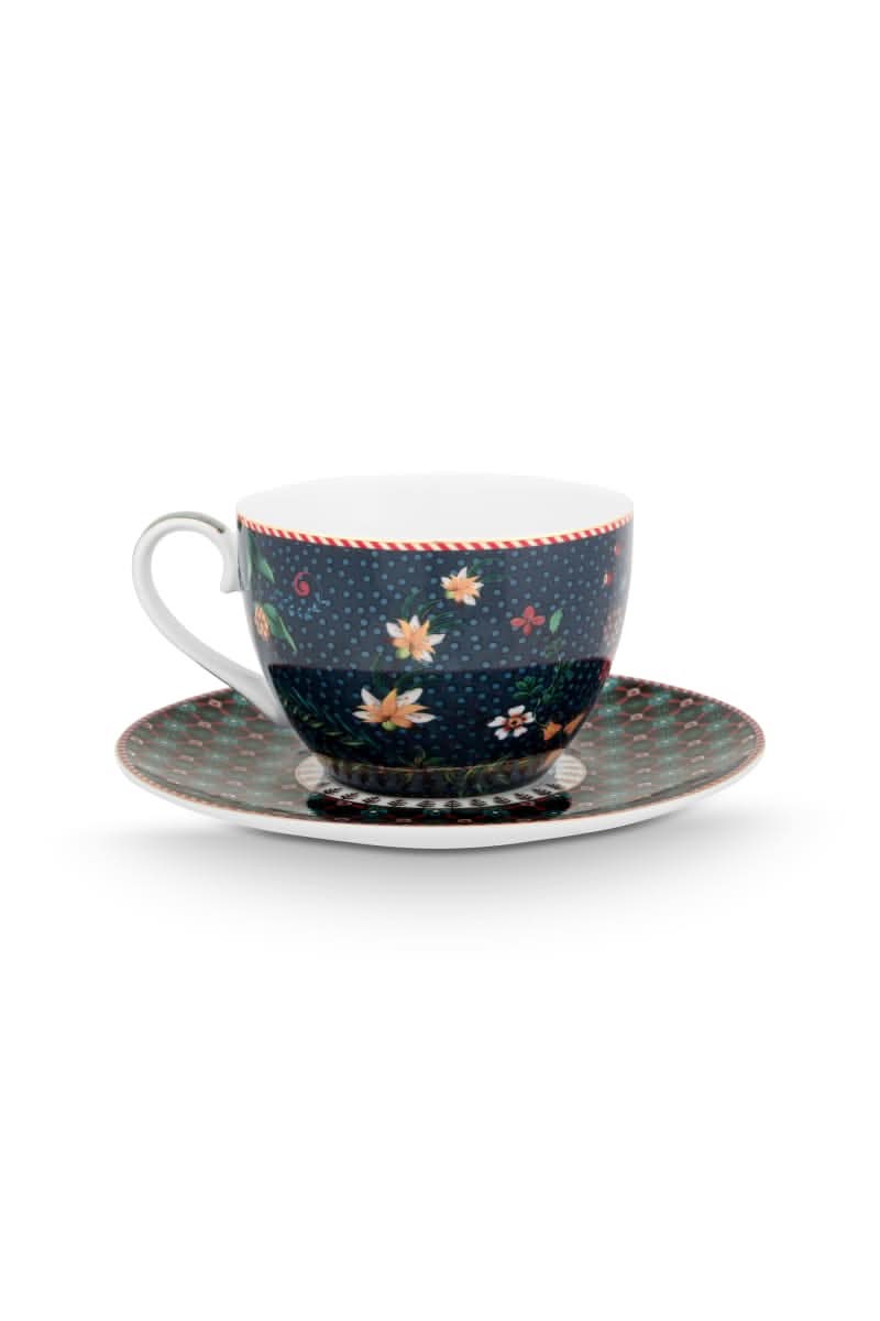 Se billigt tilbud på Cup and Saucer Berry Blues Blue 280ml! Udsalg på Pip Studio. Hurtig levering, billig fragt. Varenummer: CADEC-51.004.195. Spar op til 58%.