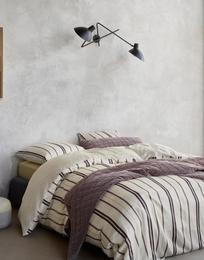 Se Meryl -Duvet Cover Lovely Lilac 140x200/60x63 på udsalg! Billig fragt og hurtig levering (1-2 hverdage). Stort udvalg af Essenza sengetøj på tilbud. Spar op til 57%.