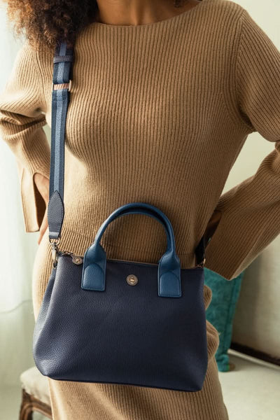 Se Fia Shoulder Bag Medium Blue 26.5x14x22cm på udsalg! Billig fragt & hurtig levering. Spar op til 65% på Pip Studio. Køb nu!