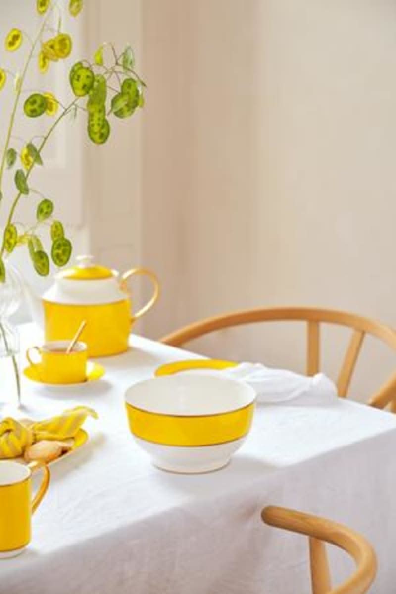 Se tilbud på Bowl Pip - 20% rabat på Chique Gold-Yellow 20.5cm. Billigt udsalg på Pip Studio. Køb online nu! Hurtig levering: 1-2 hverdage. Varenummer: CADEC-51.003.283.