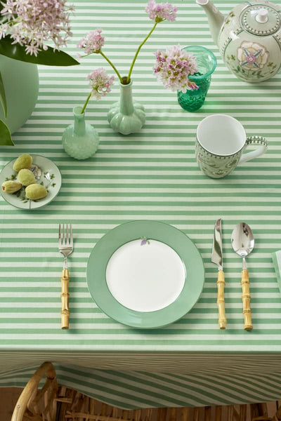 Se tilbud på Pip Studio Plate Lily&Lotus Uni Light Green 21cm! Billigt udsalg på tallerkner. Hurtig levering, 1-2 hverdage. Spar op til 67%.